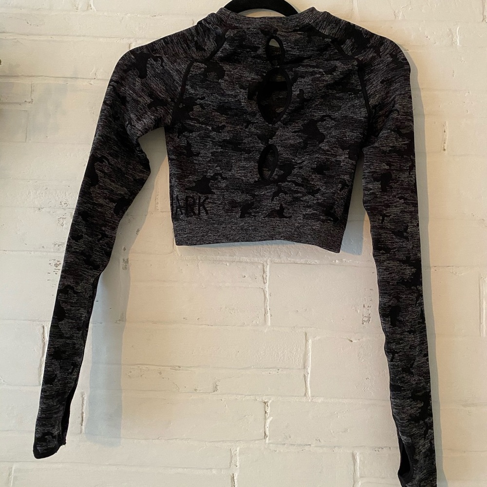 Gymshark camo crop top